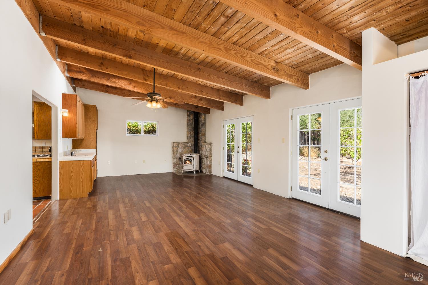 Detail Gallery Image 12 of 28 For 605 Curtin Ln, Sonoma,  CA 95476 - 3 Beds | 2 Baths