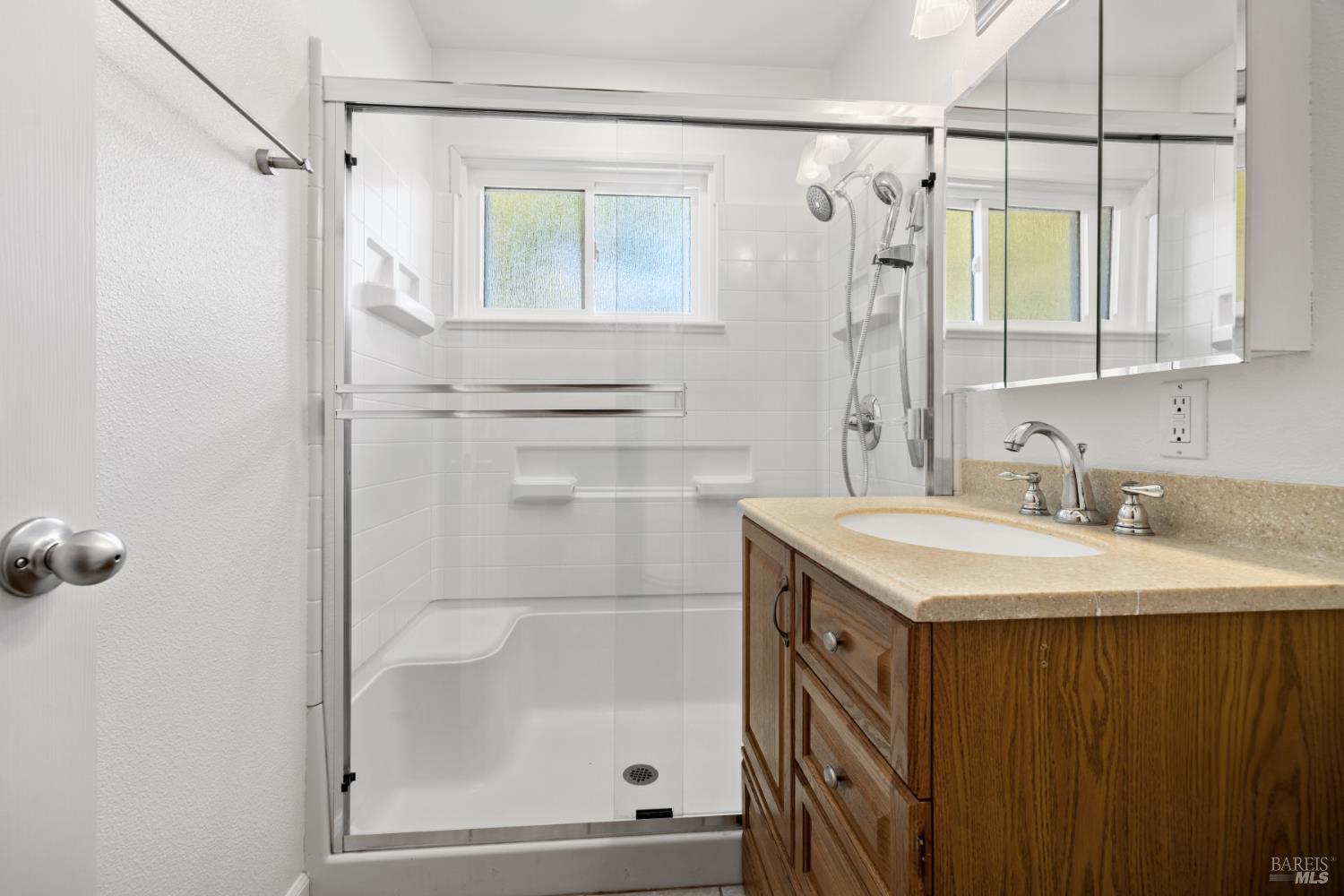 Detail Gallery Image 24 of 43 For 3767 Texas Dr, Santa Rosa,  CA 95405 - 3 Beds | 1/1 Baths