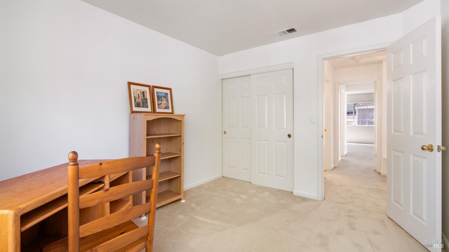 Detail Gallery Image 23 of 55 For 871 Chardonnay Cir, Petaluma,  CA 94954 - 3 Beds | 2/1 Baths