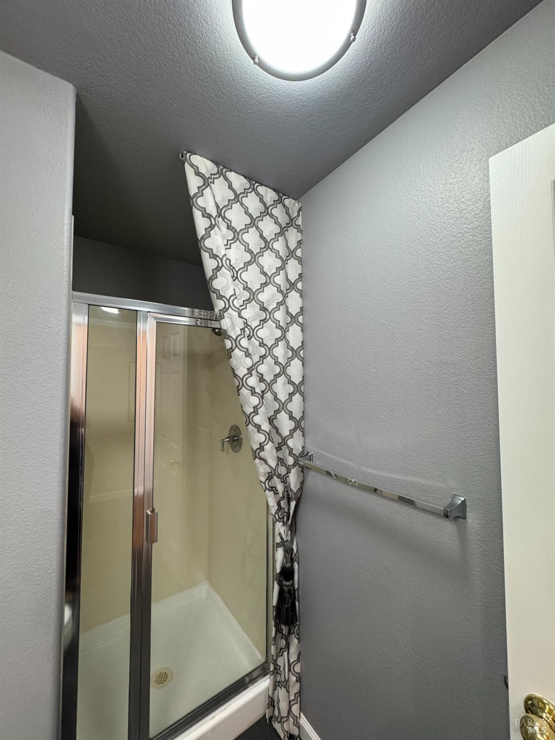 Detail Gallery Image 8 of 58 For 3330 Harbor Moon Ct, Vallejo,  CA 94591 - 5 Beds | 3 Baths