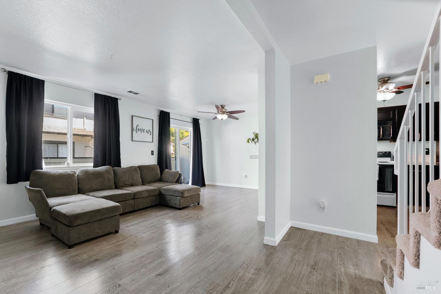 Detail Gallery Image 4 of 25 For 1 Frisbie St #415,  Vallejo,  CA 94590 - 2 Beds | 1/1 Baths