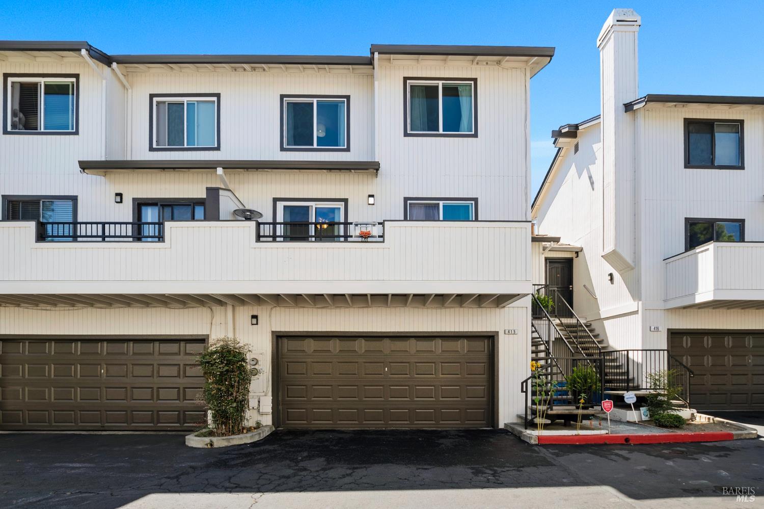 Detail Gallery Image 3 of 25 For 1 Frisbie St #415,  Vallejo,  CA 94590 - 2 Beds | 1/1 Baths