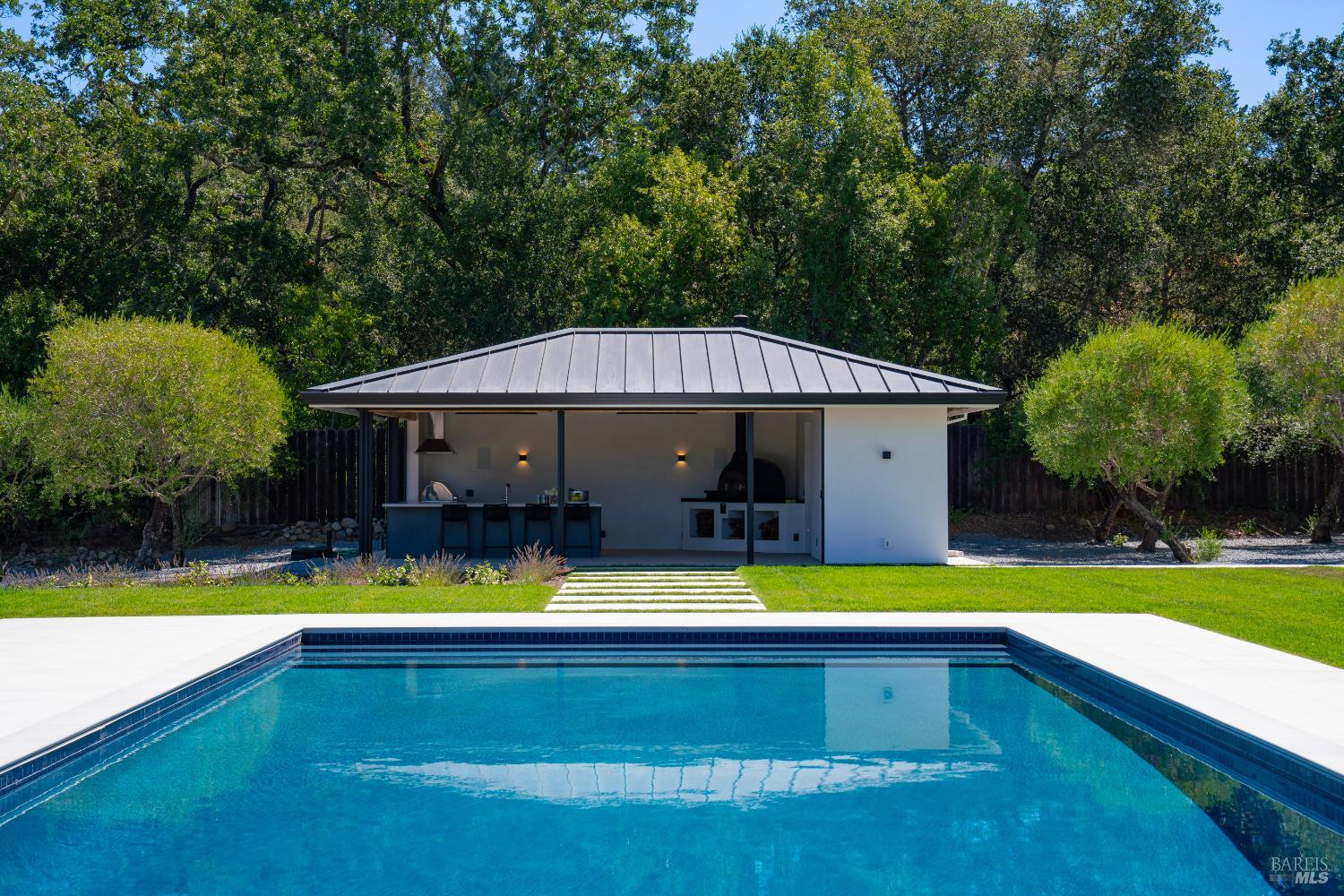 Detail Gallery Image 38 of 44 For 13671 Chalk Hill Rd, Healdsburg,  CA 95448 - 3 Beds | 3 Baths