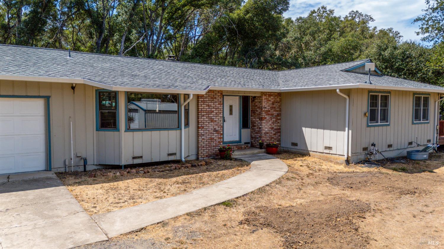 Detail Gallery Image 29 of 30 For 9510 W Side Potter Valley Rd, Potter Valley,  CA 95469 - 3 Beds | 2 Baths