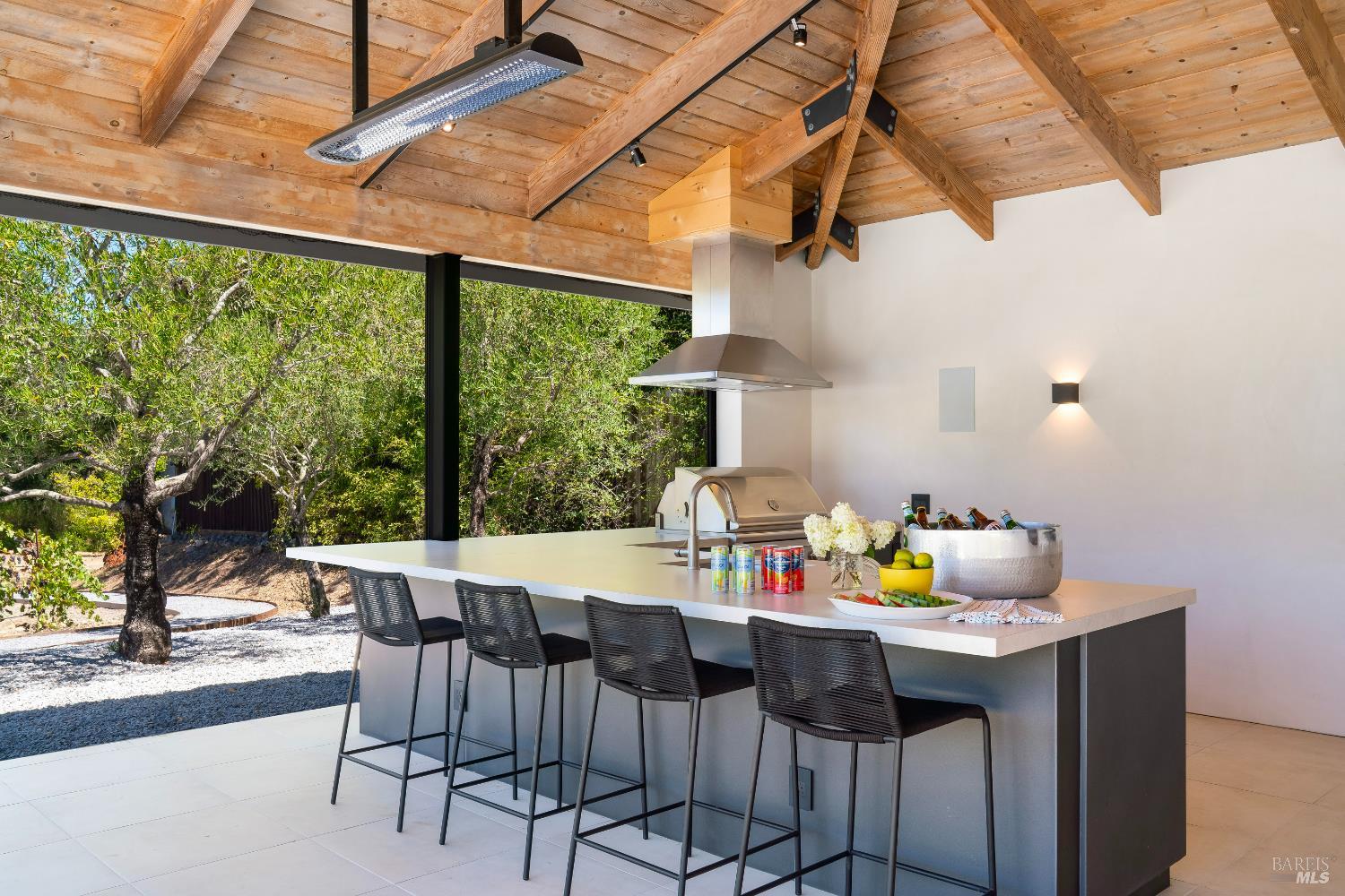 Detail Gallery Image 26 of 44 For 13671 Chalk Hill Rd, Healdsburg,  CA 95448 - 3 Beds | 3 Baths