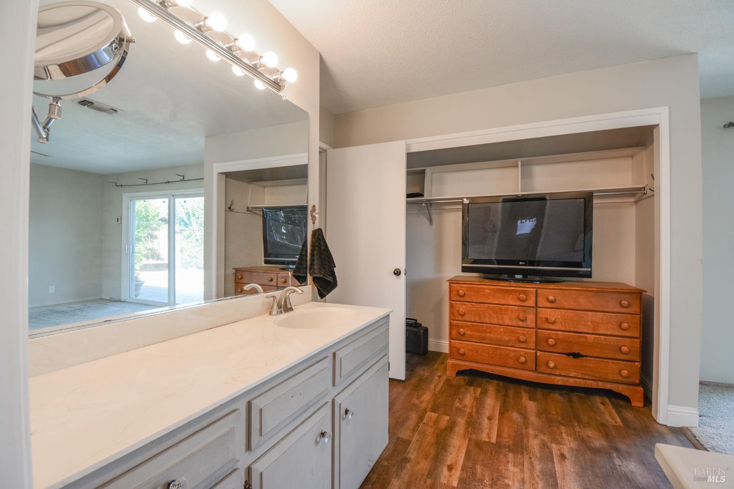 Detail Gallery Image 19 of 46 For 255 Alderglen Dr, Dixon,  CA 95620 - 4 Beds | 2 Baths