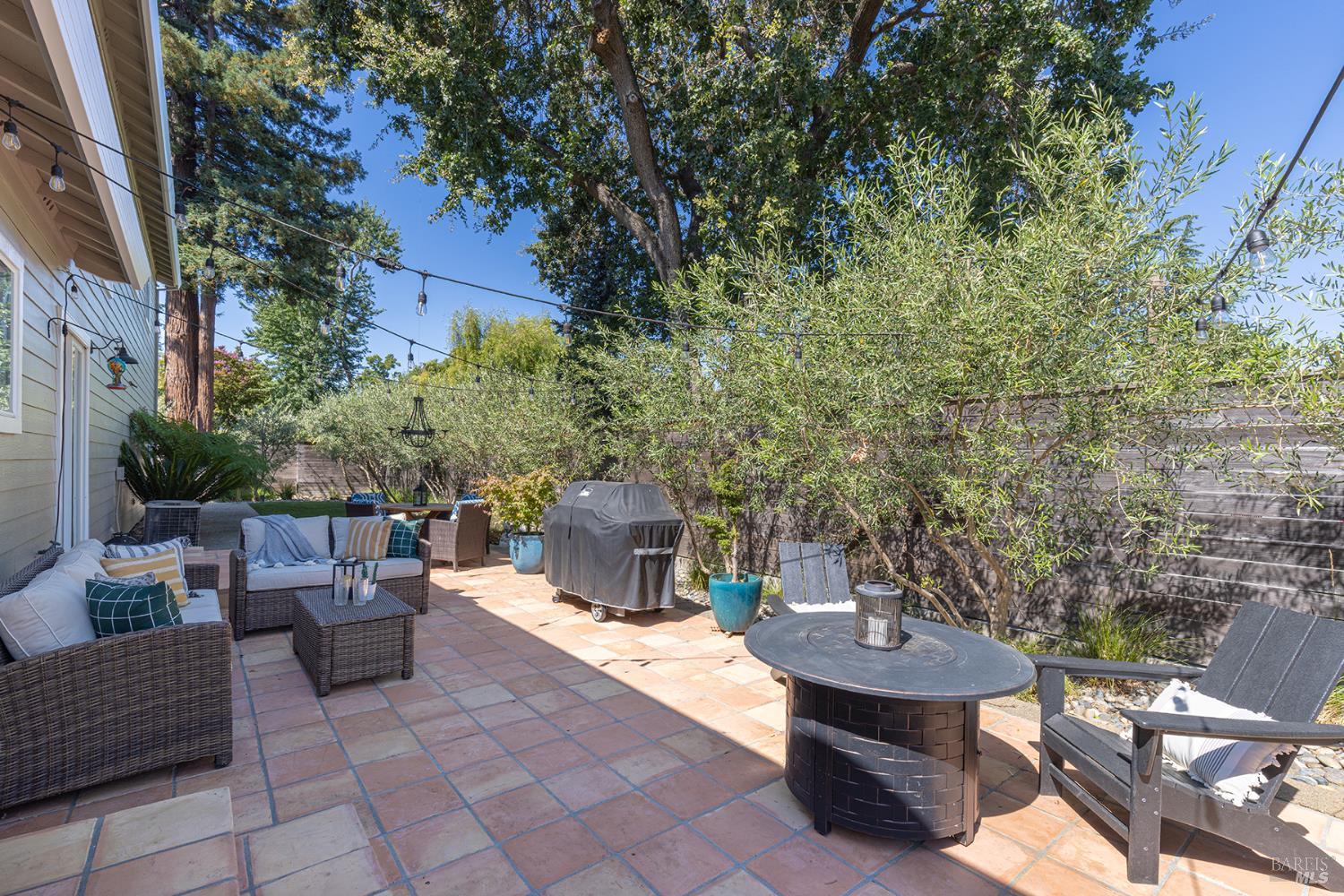 Detail Gallery Image 25 of 63 For 12 Nicholas Ct, Napa,  CA 94558 - 3 Beds | 2/1 Baths