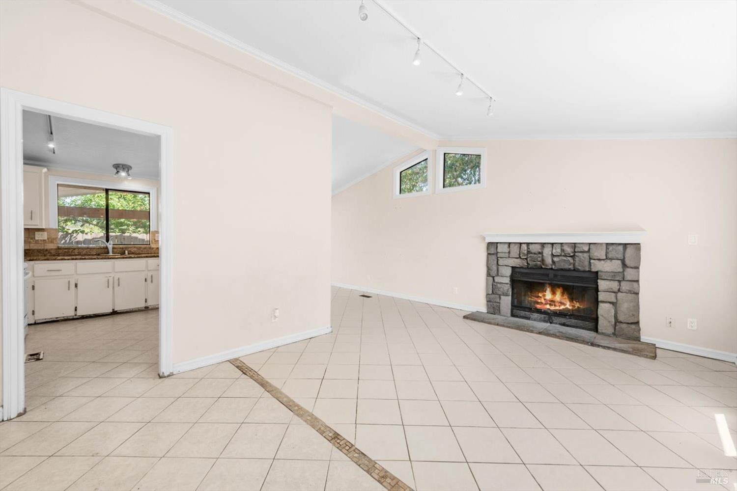 Detail Gallery Image 15 of 44 For 2195 Delpha Dr, Napa,  CA 94558 - 3 Beds | 2 Baths