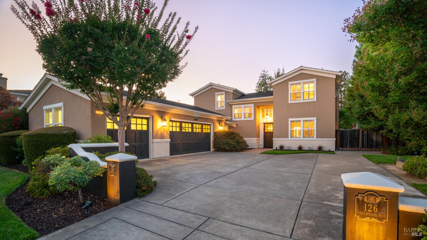 Detail Gallery Image 1 of 53 For 126 Savannah Way, Windsor,  CA 95492 - 4 Beds | 3/1 Baths