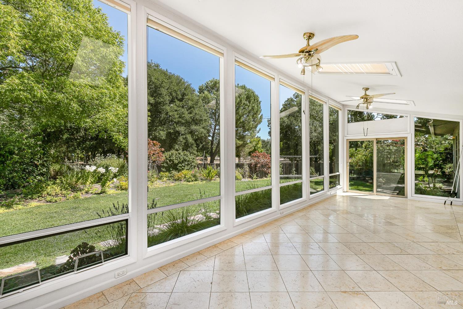 Detail Gallery Image 38 of 63 For 8862 Oak Trail Pl, Santa Rosa,  CA 95409 - 2 Beds | 2 Baths