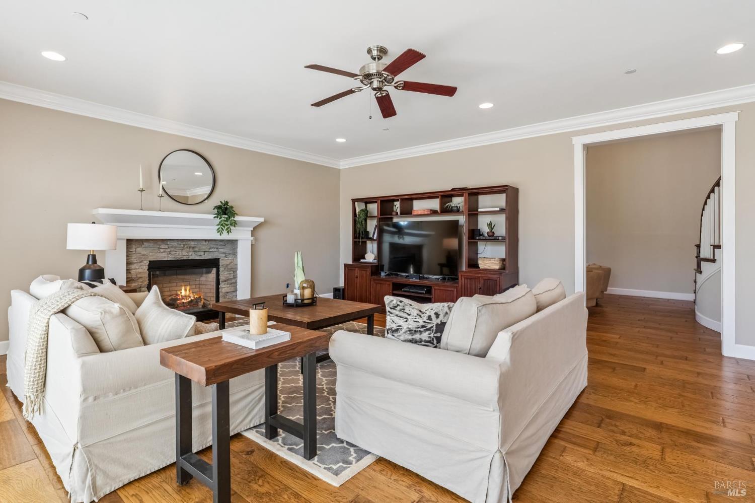 Detail Gallery Image 11 of 85 For 5320 Boulder Ridge Ct, Fairfield,  CA 94534 - 6 Beds | 5 Baths