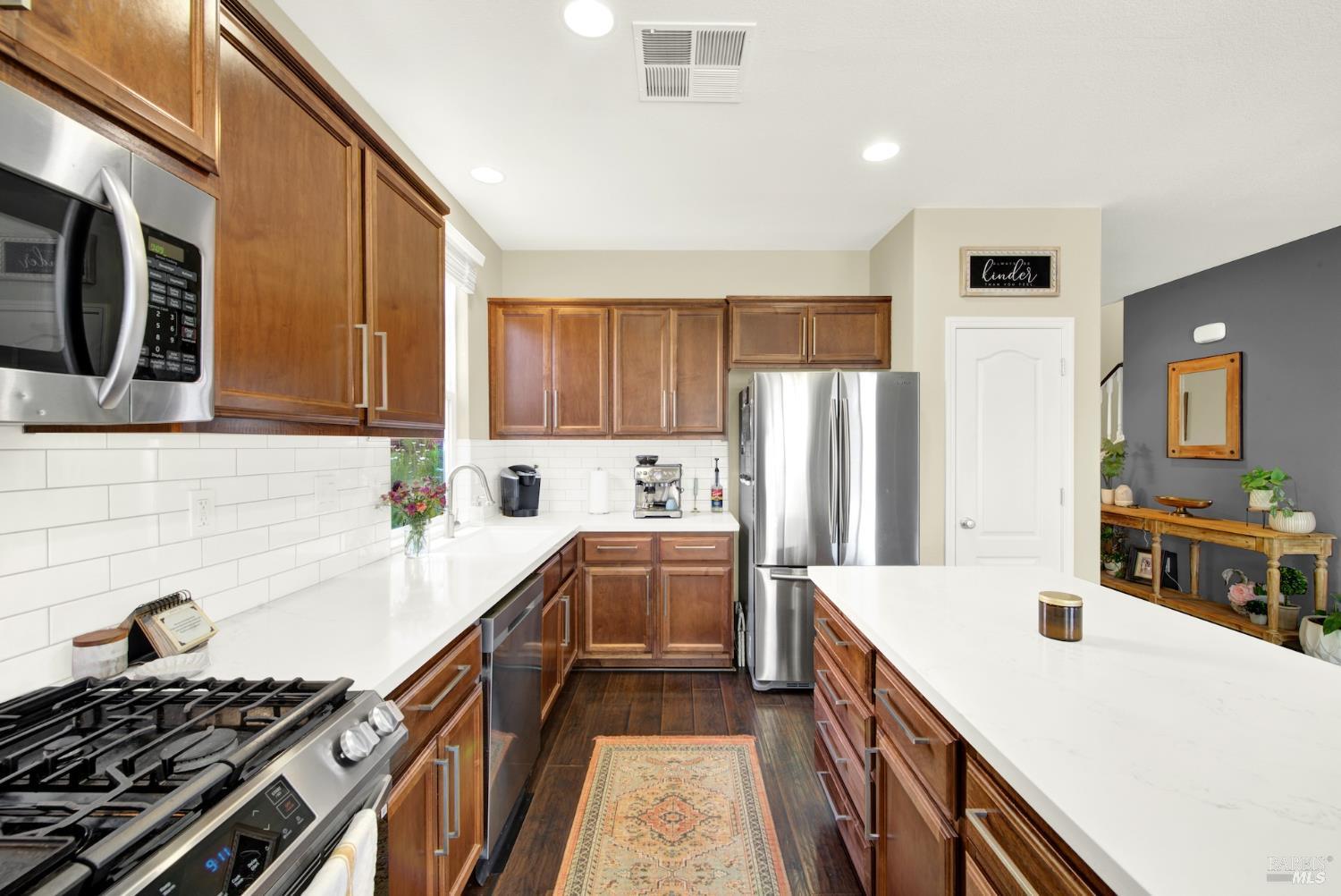 Detail Gallery Image 18 of 73 For 248 via Del Sol Unkn, Vacaville,  CA 95687 - 4 Beds | 3 Baths