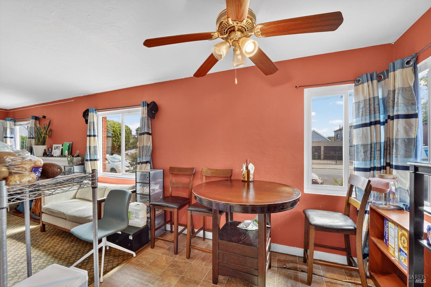Detail Gallery Image 14 of 25 For 569 18th St, Richmond,  CA 94801 - – Beds | – Baths