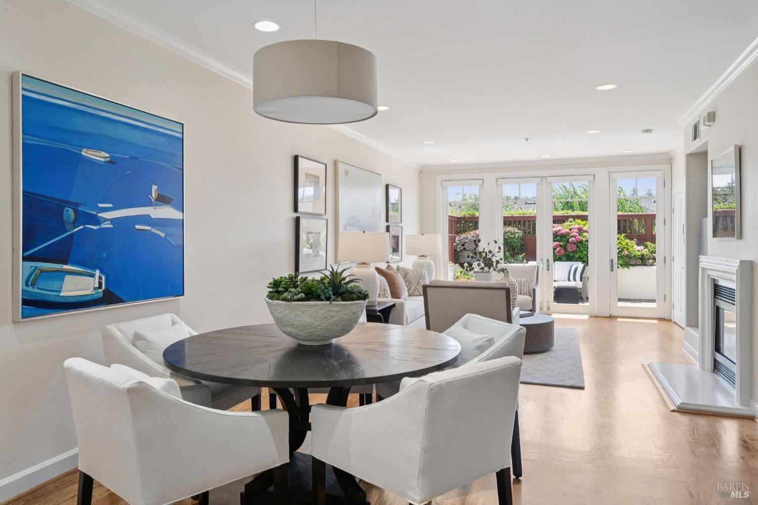 Detail Gallery Image 16 of 69 For 82 Neds Way, Tiburon,  CA 94920 - 3 Beds | 3 Baths