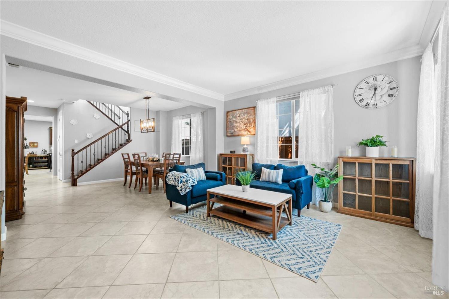Detail Gallery Image 6 of 67 For 424 Cache Ct, Vacaville,  CA 95688 - 4 Beds | 3 Baths