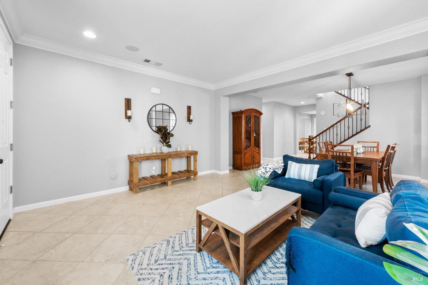 Detail Gallery Image 9 of 67 For 424 Cache Ct, Vacaville,  CA 95688 - 4 Beds | 3 Baths