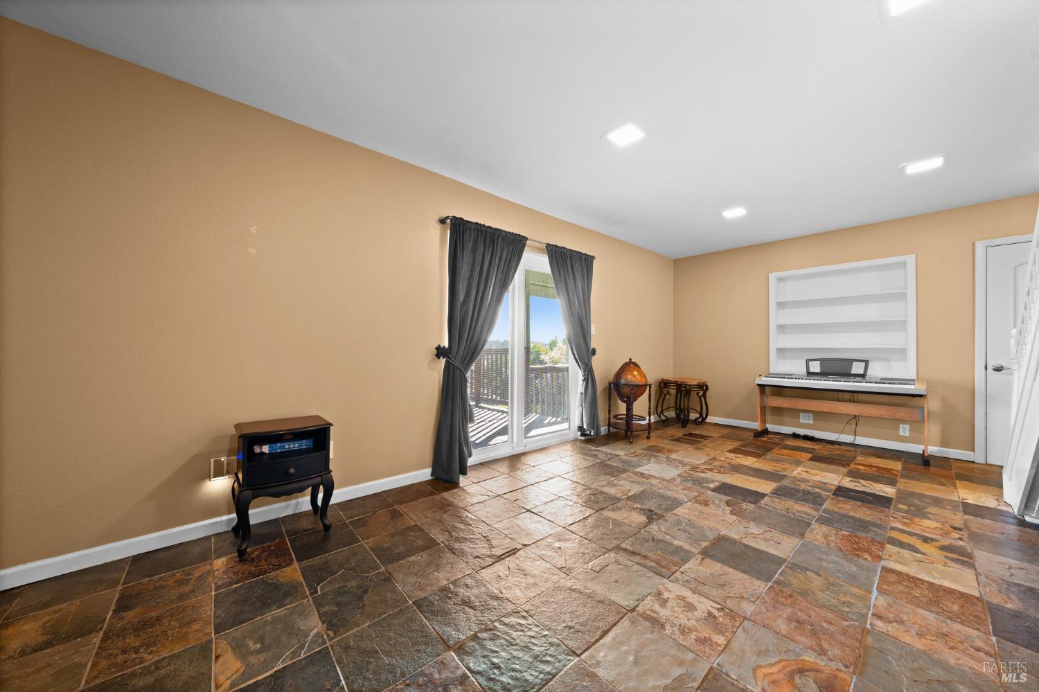 Detail Gallery Image 36 of 66 For 147 Acacia Way, Vallejo,  CA 94591 - 4 Beds | 2/1 Baths