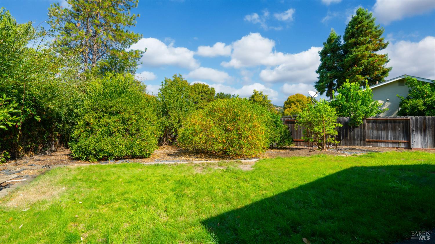 Detail Gallery Image 49 of 78 For 14 St. Paul Cir, Novato,  CA 94947 - 4 Beds | 2 Baths