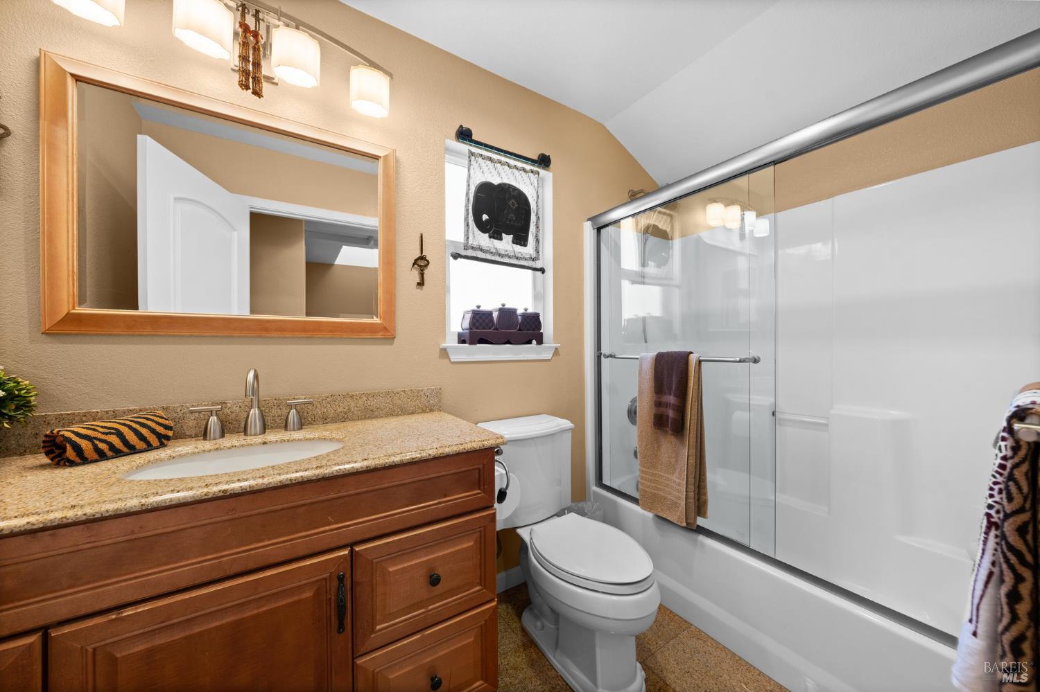 Detail Gallery Image 22 of 66 For 147 Acacia Way, Vallejo,  CA 94591 - 4 Beds | 2/1 Baths