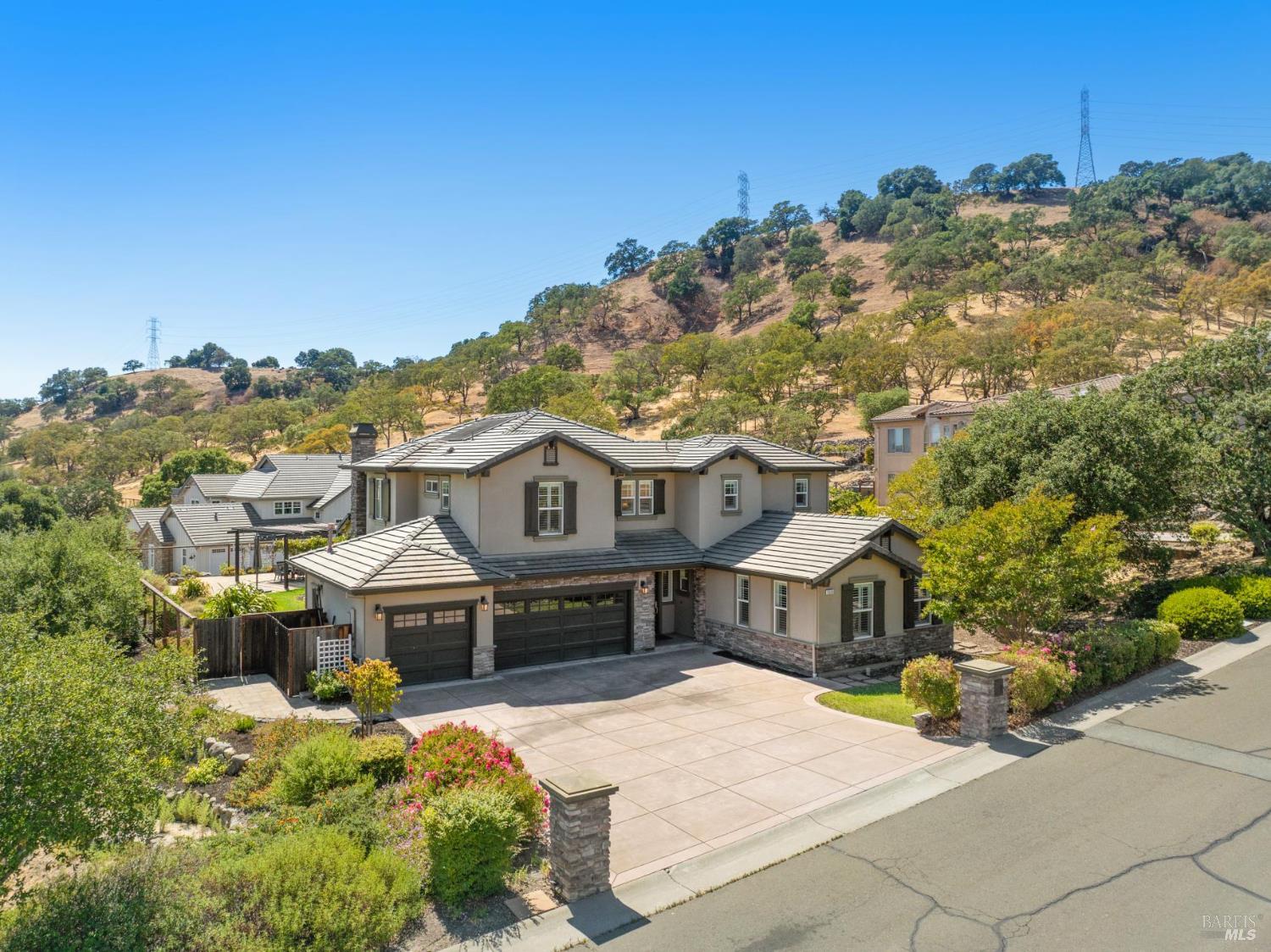 Detail Gallery Image 2 of 85 For 5320 Boulder Ridge Ct, Fairfield,  CA 94534 - 6 Beds | 5 Baths