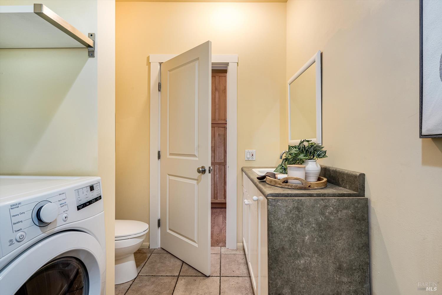 Detail Gallery Image 31 of 60 For 18782 Deer Park Dr, Sonoma,  CA 95476 - 3 Beds | 2/1 Baths