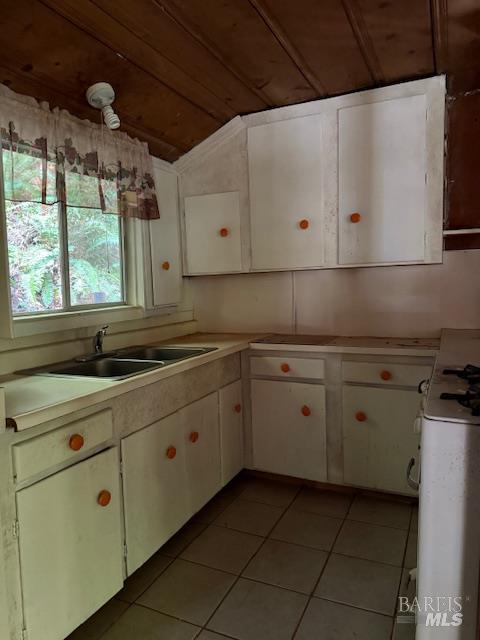 Detail Gallery Image 13 of 17 For 11856 Redwood Rd, Forestville,  CA 95436 - 2 Beds | 1 Baths