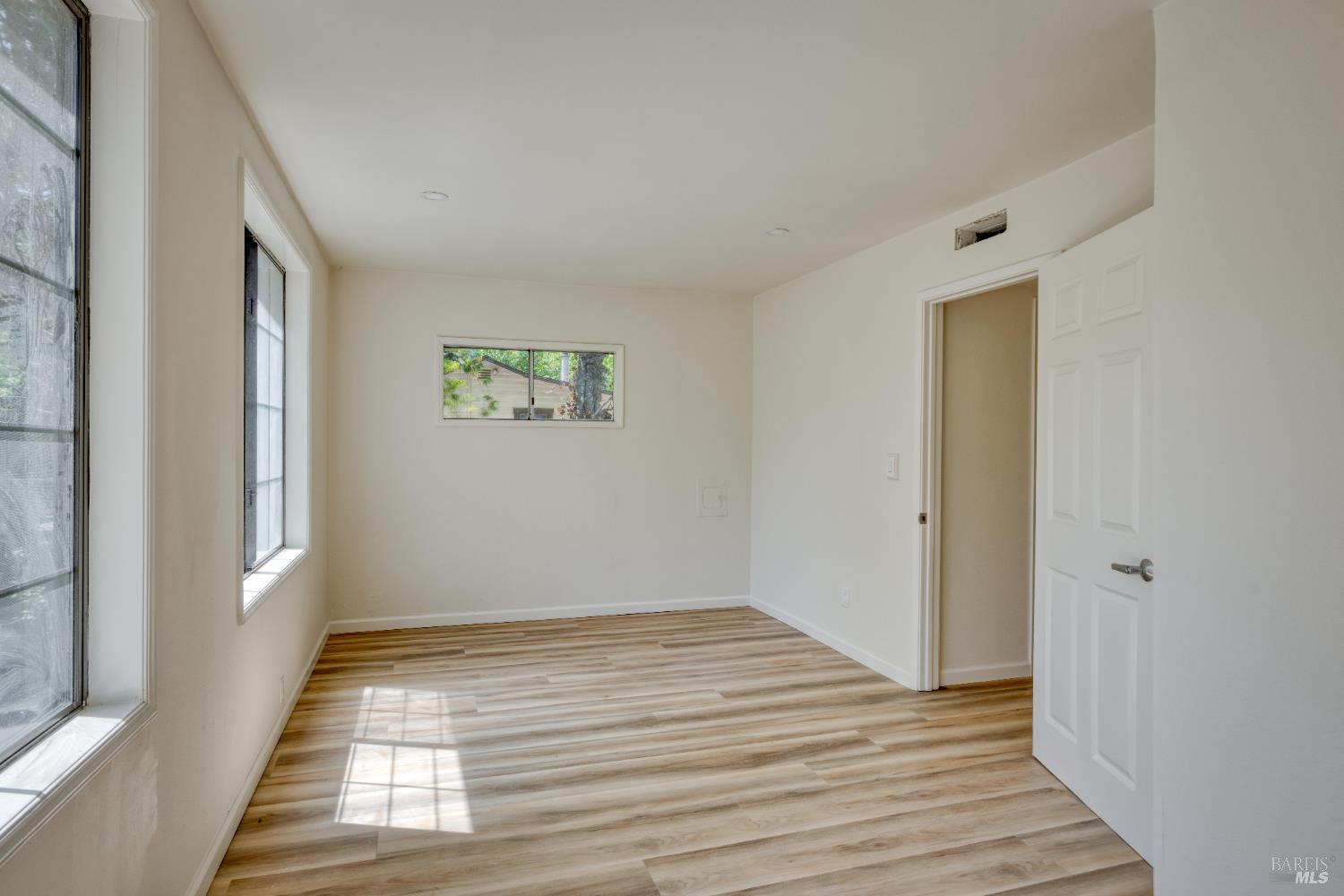 Detail Gallery Image 11 of 27 For 14430 Western Ave, Guerneville,  CA 95446 - 2 Beds | 1 Baths