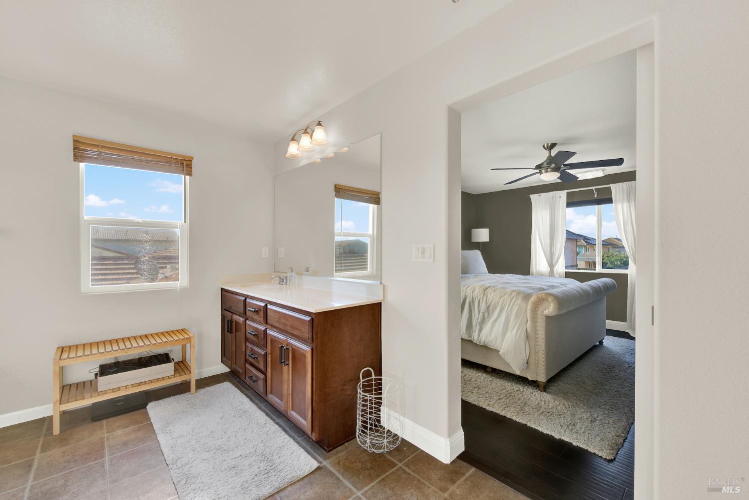 Detail Gallery Image 50 of 73 For 248 via Del Sol Unkn, Vacaville,  CA 95687 - 4 Beds | 3 Baths