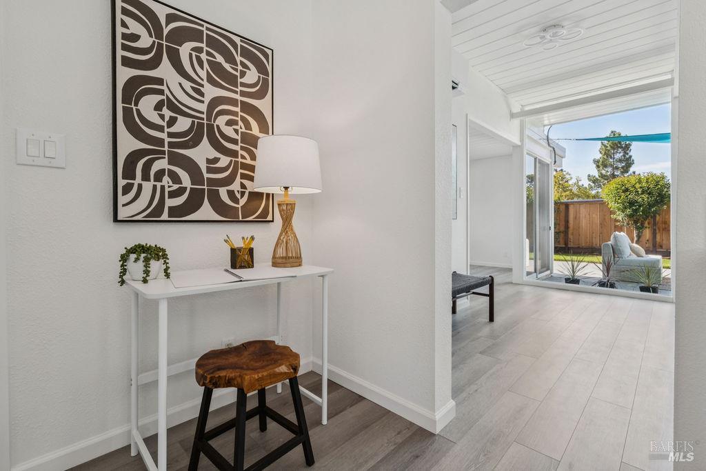 Detail Gallery Image 11 of 35 For 1081 Las Raposas Rd, San Rafael,  CA 94903 - 3 Beds | 2 Baths