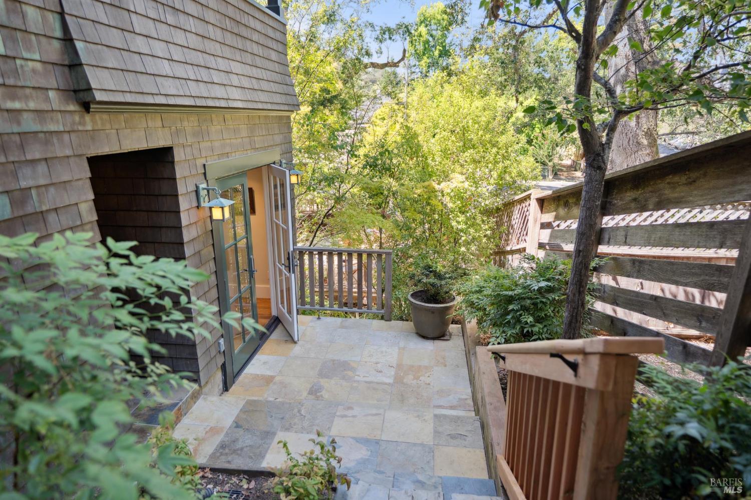 Detail Gallery Image 58 of 73 For 74 Redwood Rd, San Anselmo,  CA 94960 - 4 Beds | 3 Baths