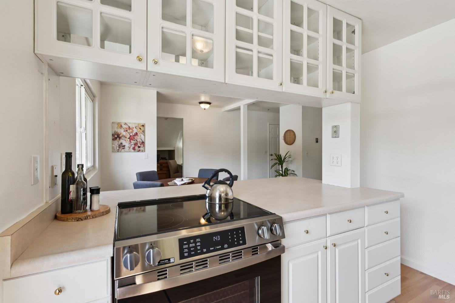 Detail Gallery Image 12 of 31 For 1068 Civic Center Dr, Rohnert Park,  CA 94928 - 2 Beds | 1/1 Baths