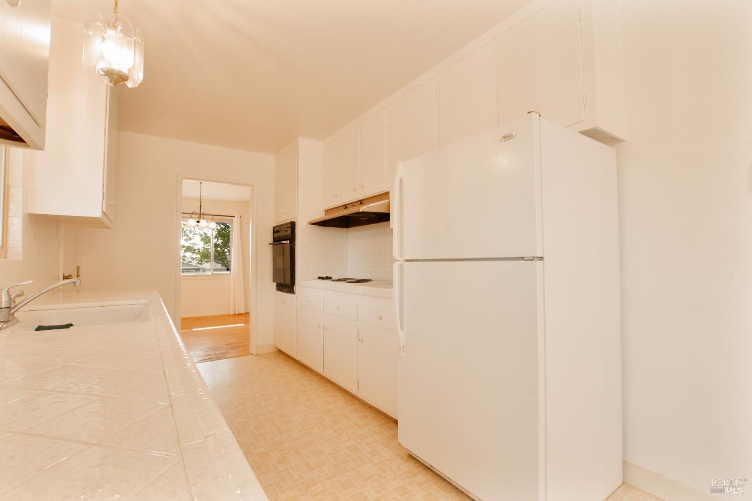 Detail Gallery Image 11 of 39 For 112 Fairfax Ct, Vallejo,  CA 94591 - 3 Beds | 2 Baths