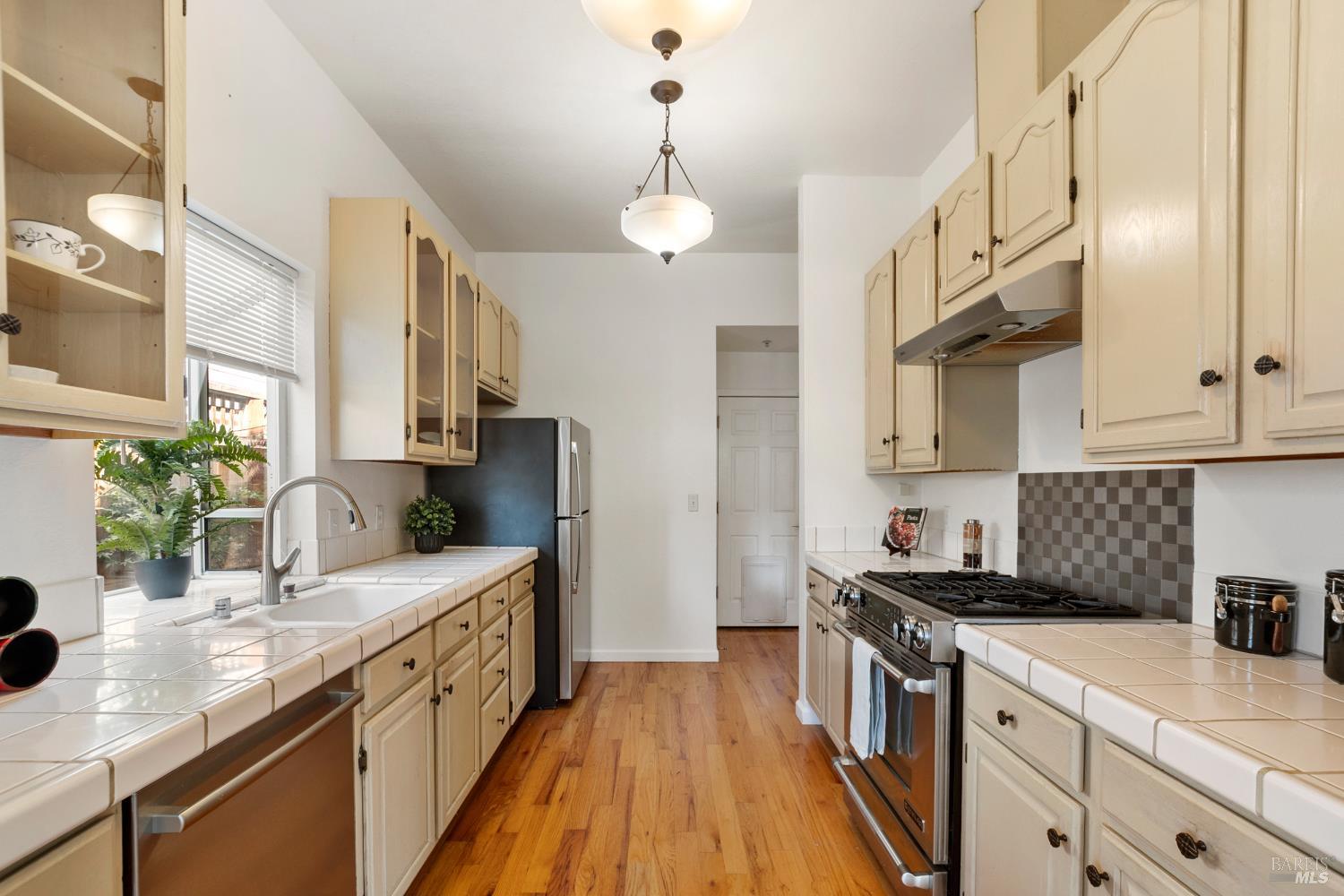 Detail Gallery Image 17 of 43 For 37 Sage Way, Napa,  CA 94559 - 3 Beds | 2 Baths