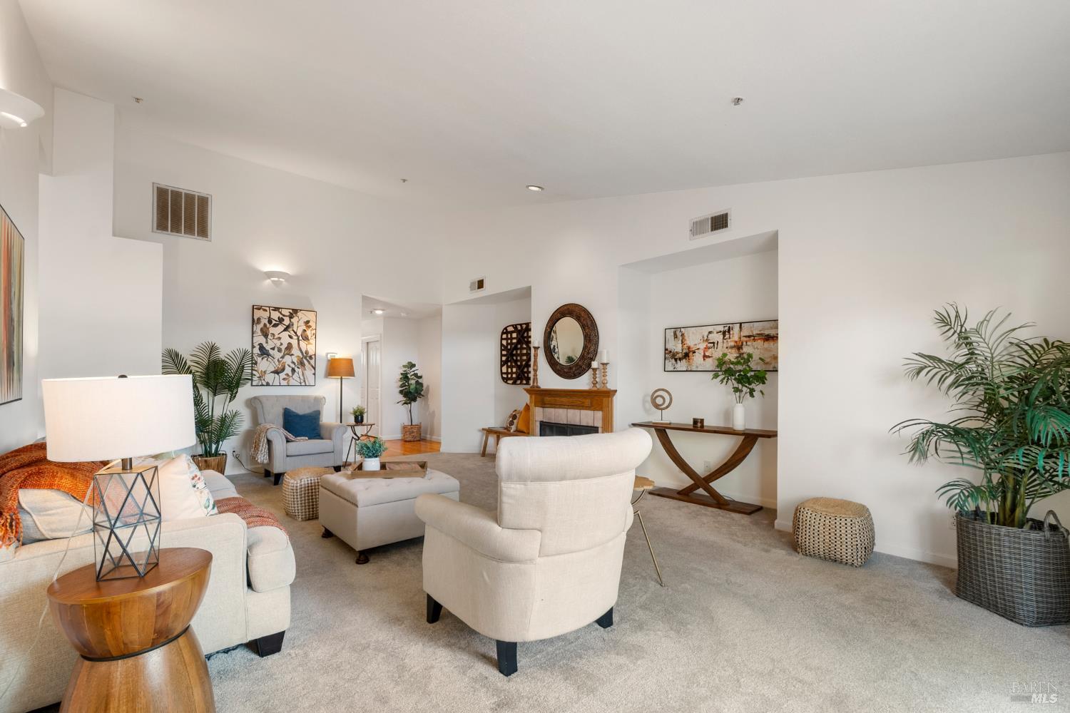 Detail Gallery Image 10 of 43 For 37 Sage Way, Napa,  CA 94559 - 3 Beds | 2 Baths