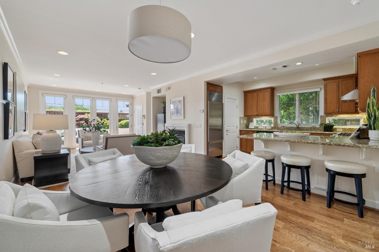 Detail Gallery Image 18 of 69 For 82 Neds Way, Tiburon,  CA 94920 - 3 Beds | 3 Baths