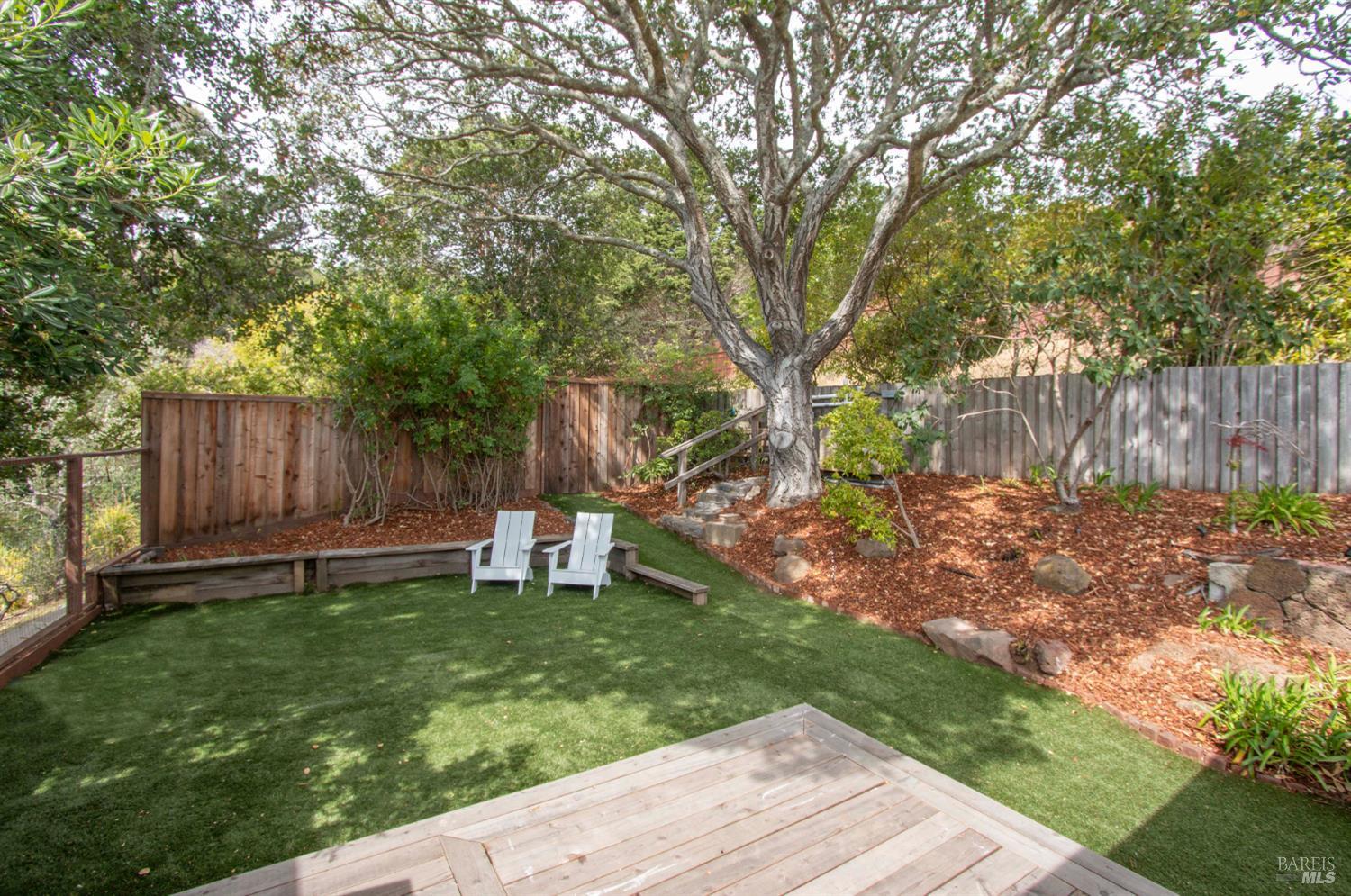 Detail Gallery Image 14 of 28 For 2 Vasco Dr, Mill Valley,  CA 94941 - 4 Beds | 3 Baths