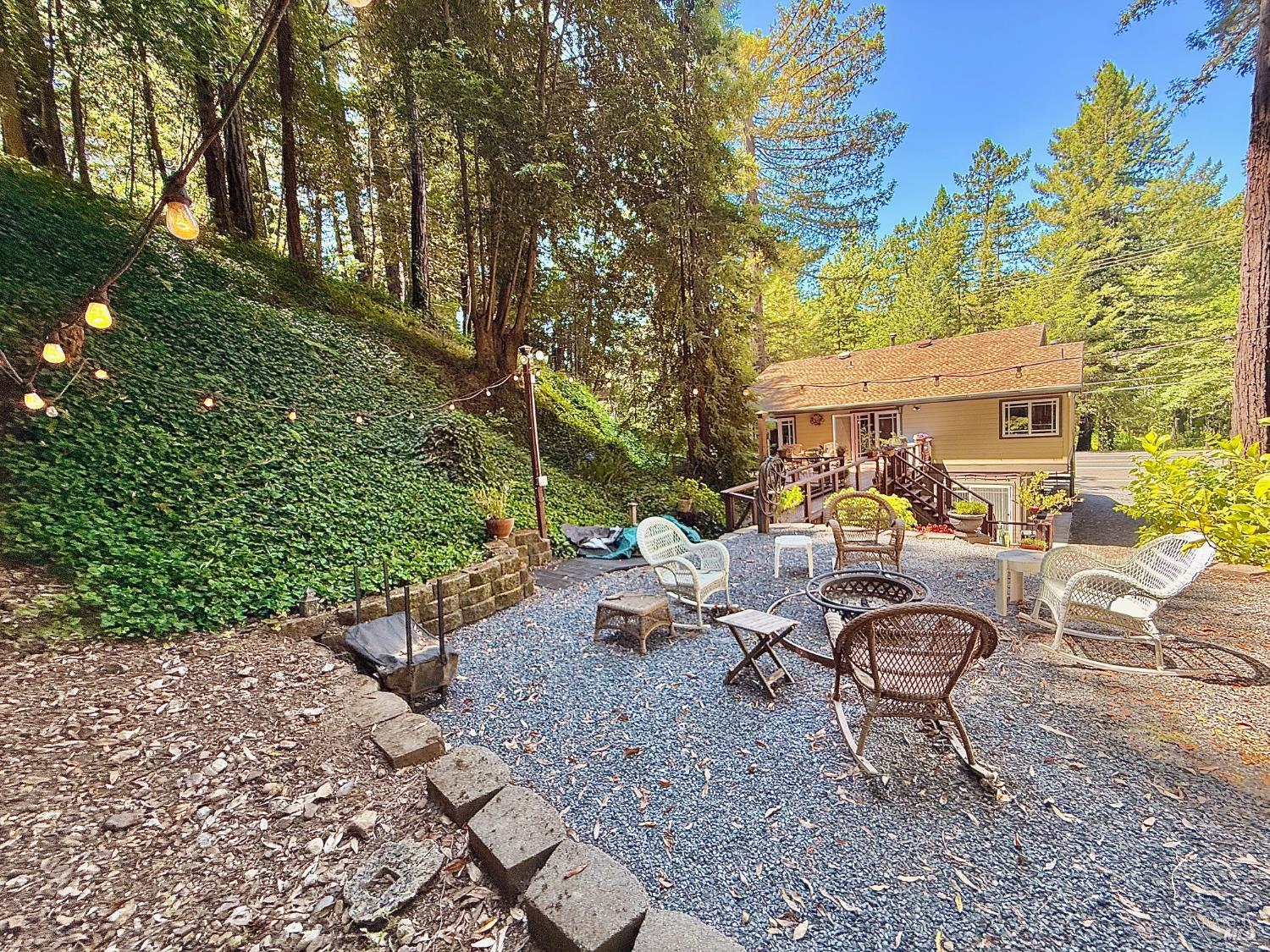 Detail Gallery Image 5 of 46 For 14235 Armstrong Woods Rd, Guerneville,  CA 95446 - 2 Beds | 2 Baths