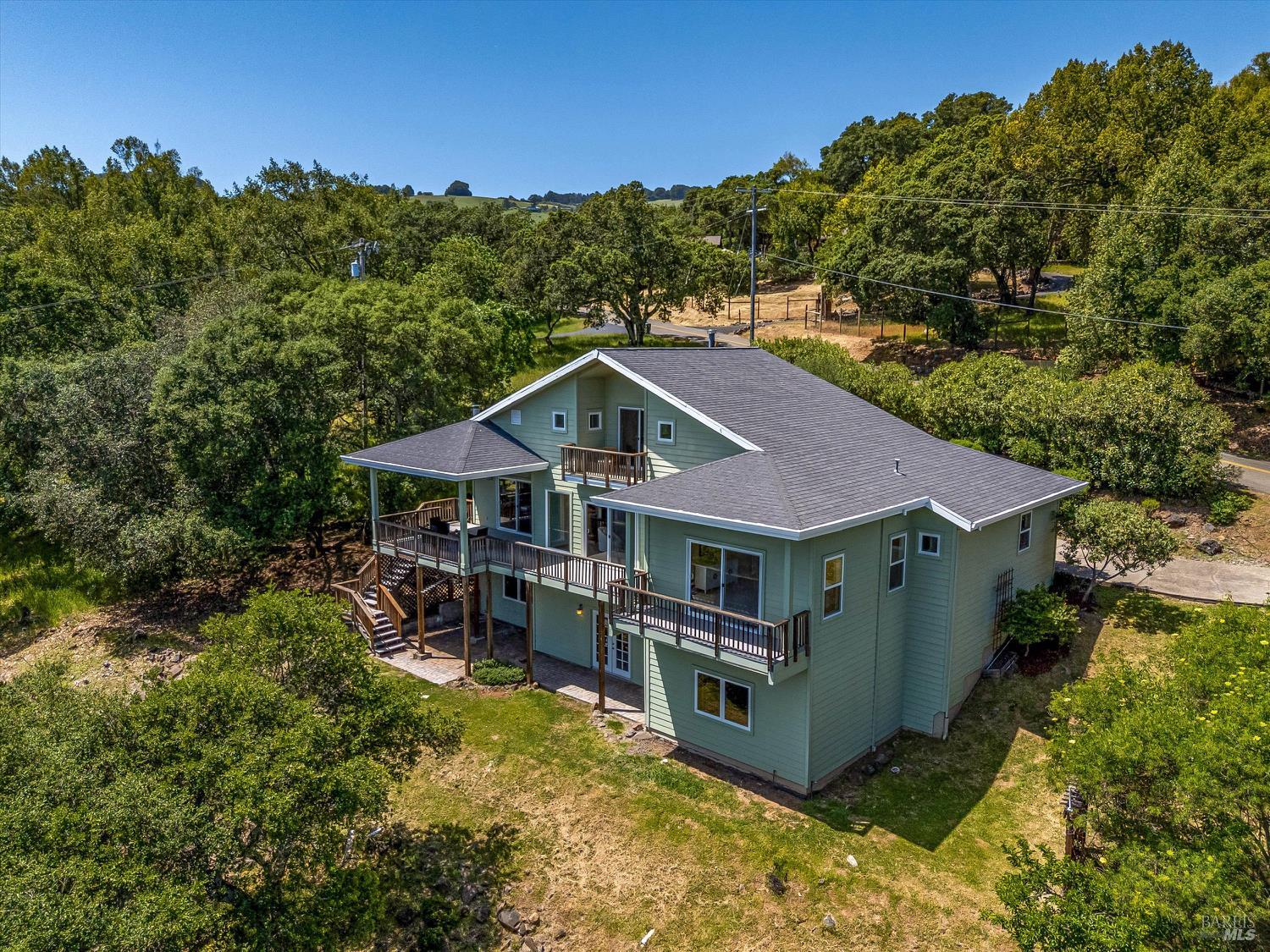 Detail Gallery Image 1 of 60 For 18782 Deer Park Dr, Sonoma,  CA 95476 - 3 Beds | 2/1 Baths