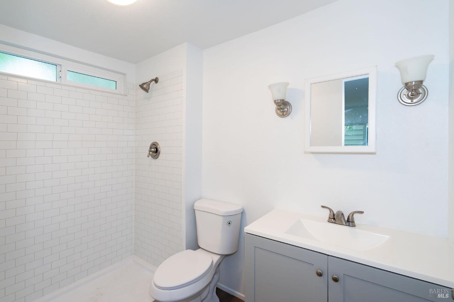 Detail Gallery Image 7 of 32 For 188 Rancho Verde Cir, Rohnert Park,  CA 94928 - 3 Beds | 2 Baths