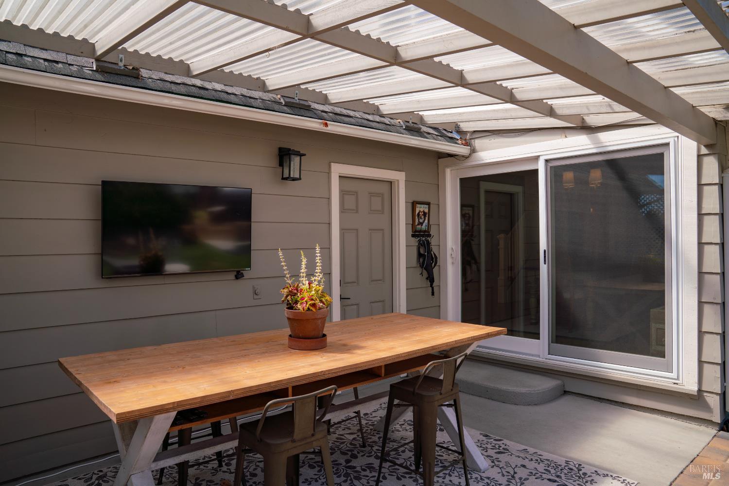 Detail Gallery Image 30 of 32 For 1929 Eleanor Dr, Santa Rosa,  CA 95404 - 3 Beds | 2/1 Baths