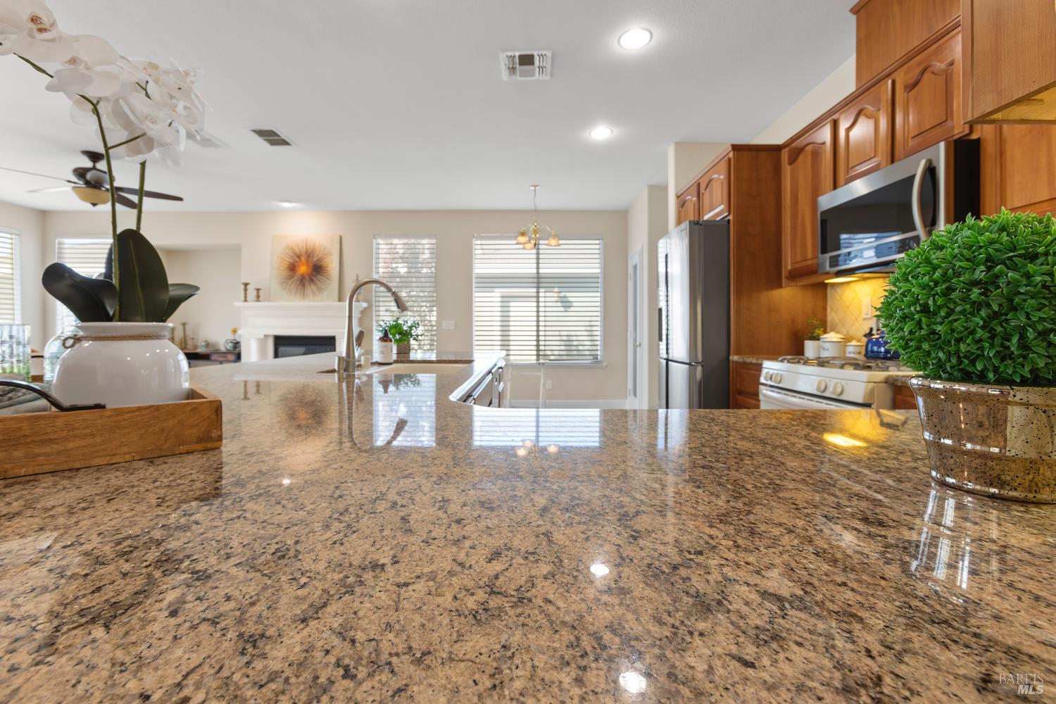 Detail Gallery Image 10 of 40 For 301 Fairbanks Dr, Rio Vista,  CA 94571 - 2 Beds | 2 Baths