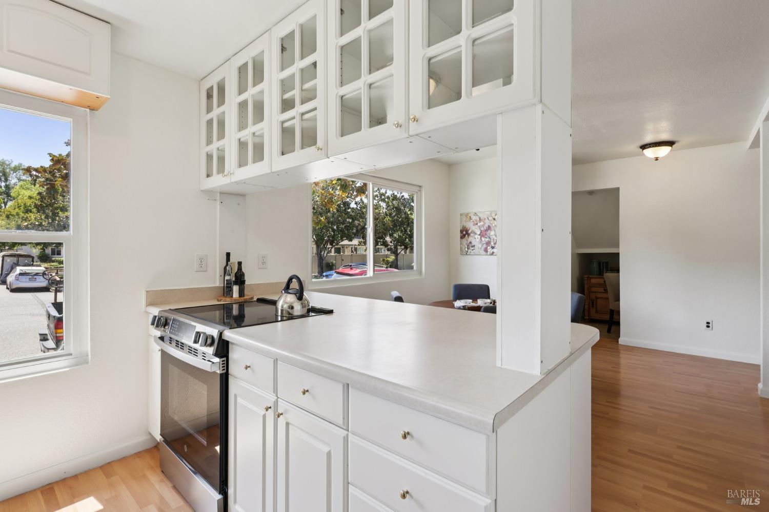 Detail Gallery Image 13 of 31 For 1068 Civic Center Dr, Rohnert Park,  CA 94928 - 2 Beds | 1/1 Baths