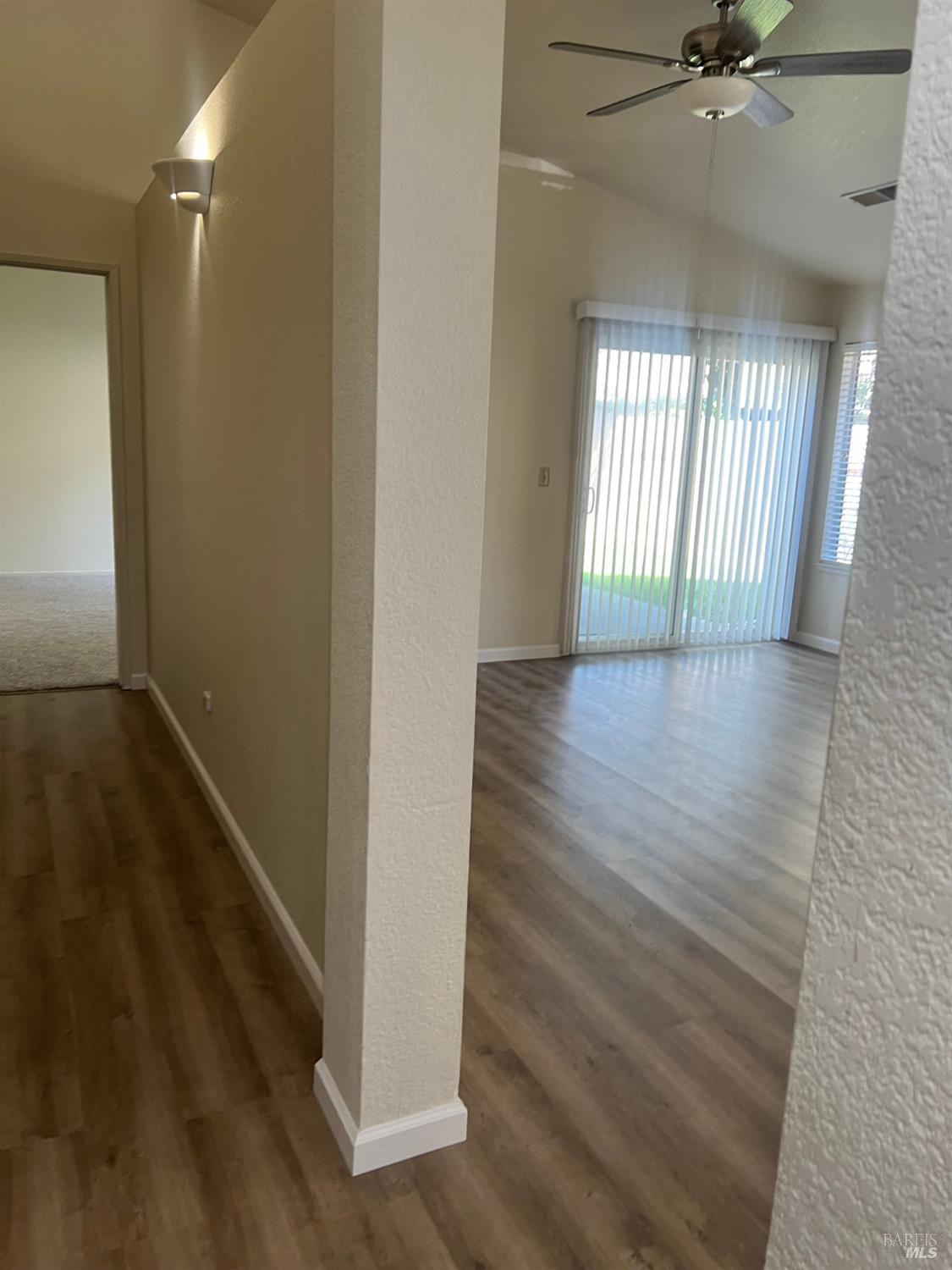 Detail Gallery Image 28 of 52 For 406 Stoneybrook Ln, Vacaville,  CA 95687 - 3 Beds | 2 Baths