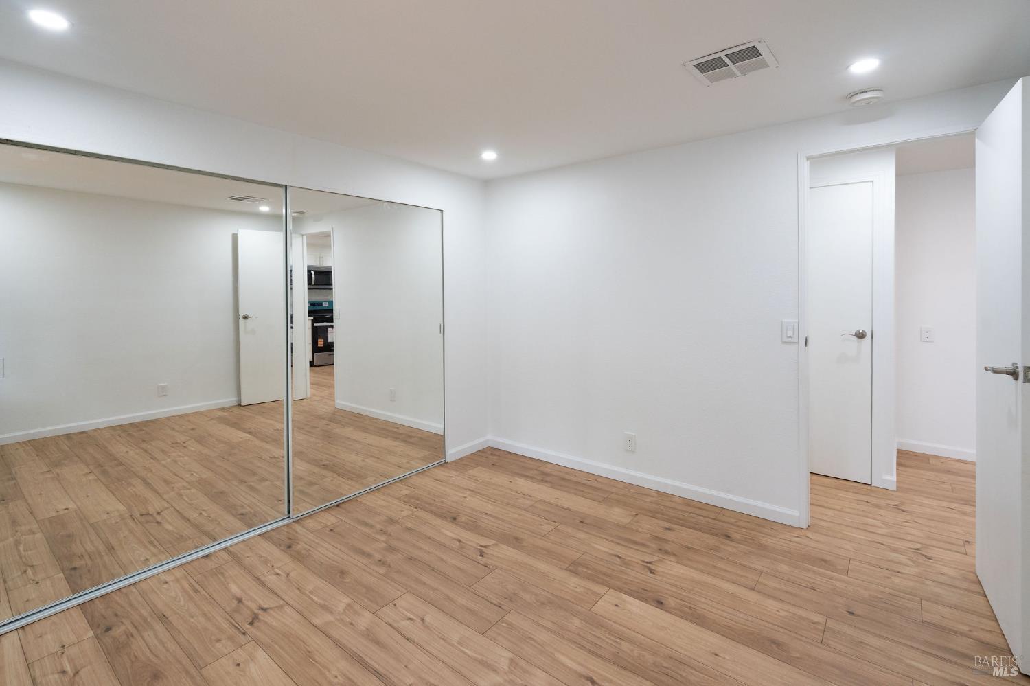 Detail Gallery Image 24 of 32 For 188 Rancho Verde Cir, Rohnert Park,  CA 94928 - 3 Beds | 2 Baths