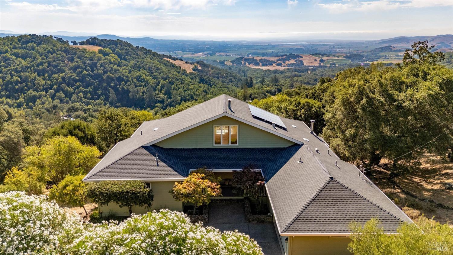 Detail Gallery Image 2 of 60 For 18782 Deer Park Dr, Sonoma,  CA 95476 - 3 Beds | 2/1 Baths