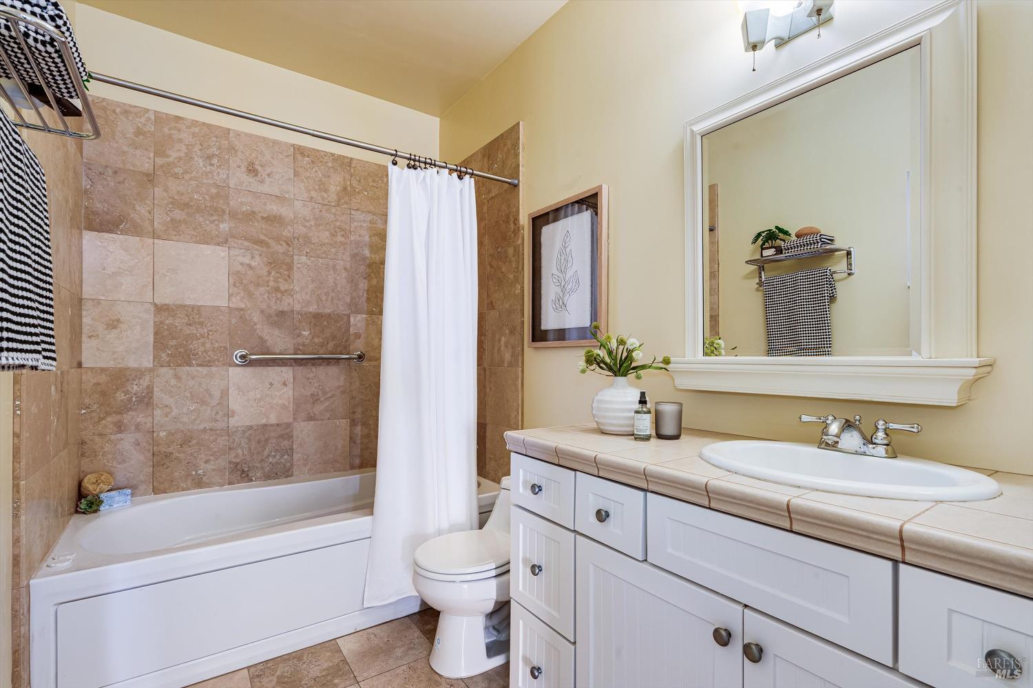 Detail Gallery Image 25 of 60 For 18782 Deer Park Dr, Sonoma,  CA 95476 - 3 Beds | 2/1 Baths