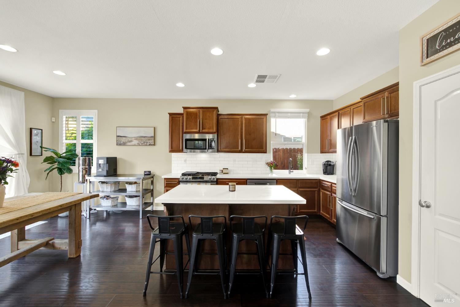 Detail Gallery Image 14 of 73 For 248 via Del Sol Unkn, Vacaville,  CA 95687 - 4 Beds | 3 Baths