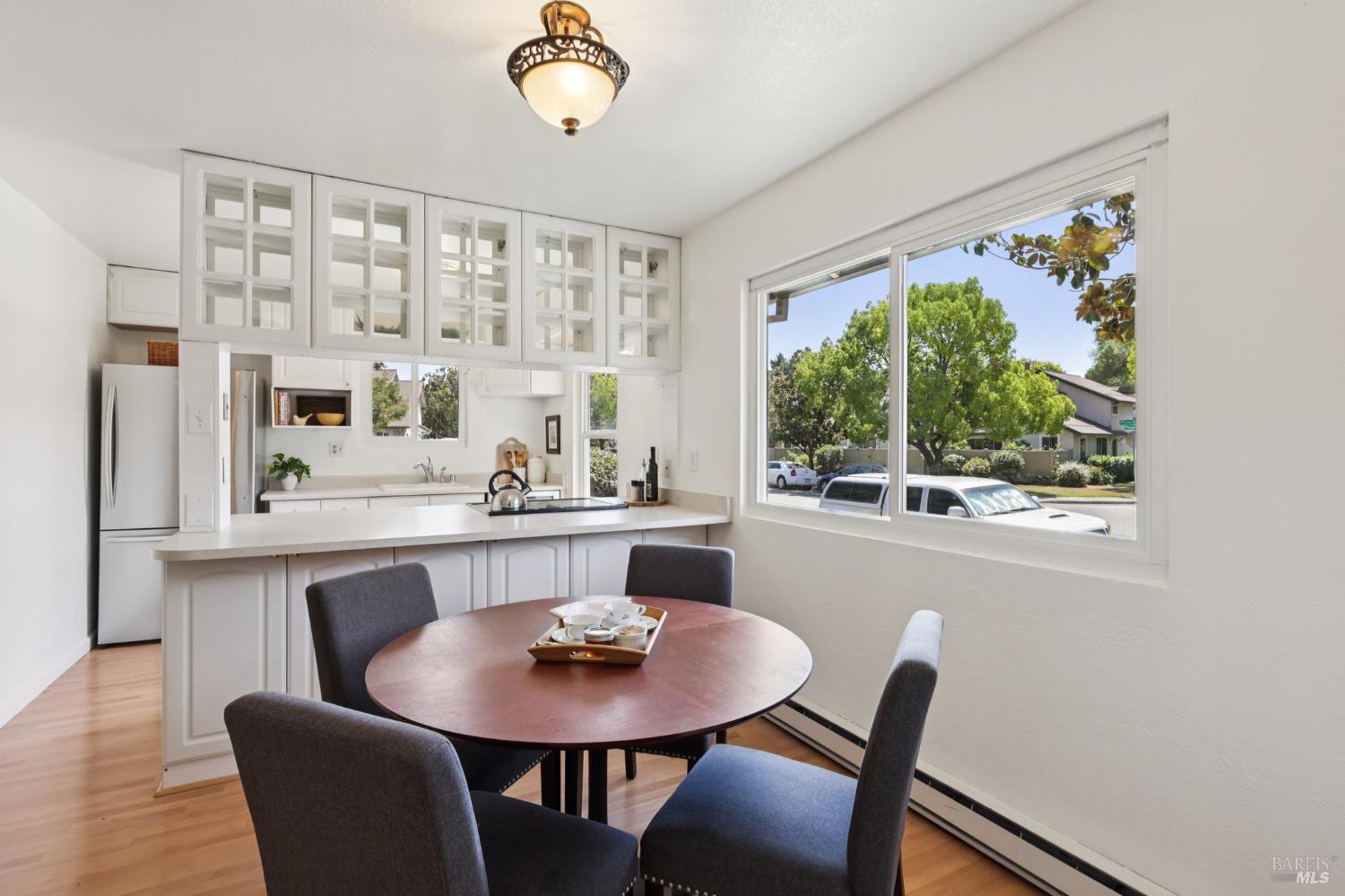 Detail Gallery Image 10 of 31 For 1068 Civic Center Dr, Rohnert Park,  CA 94928 - 2 Beds | 1/1 Baths