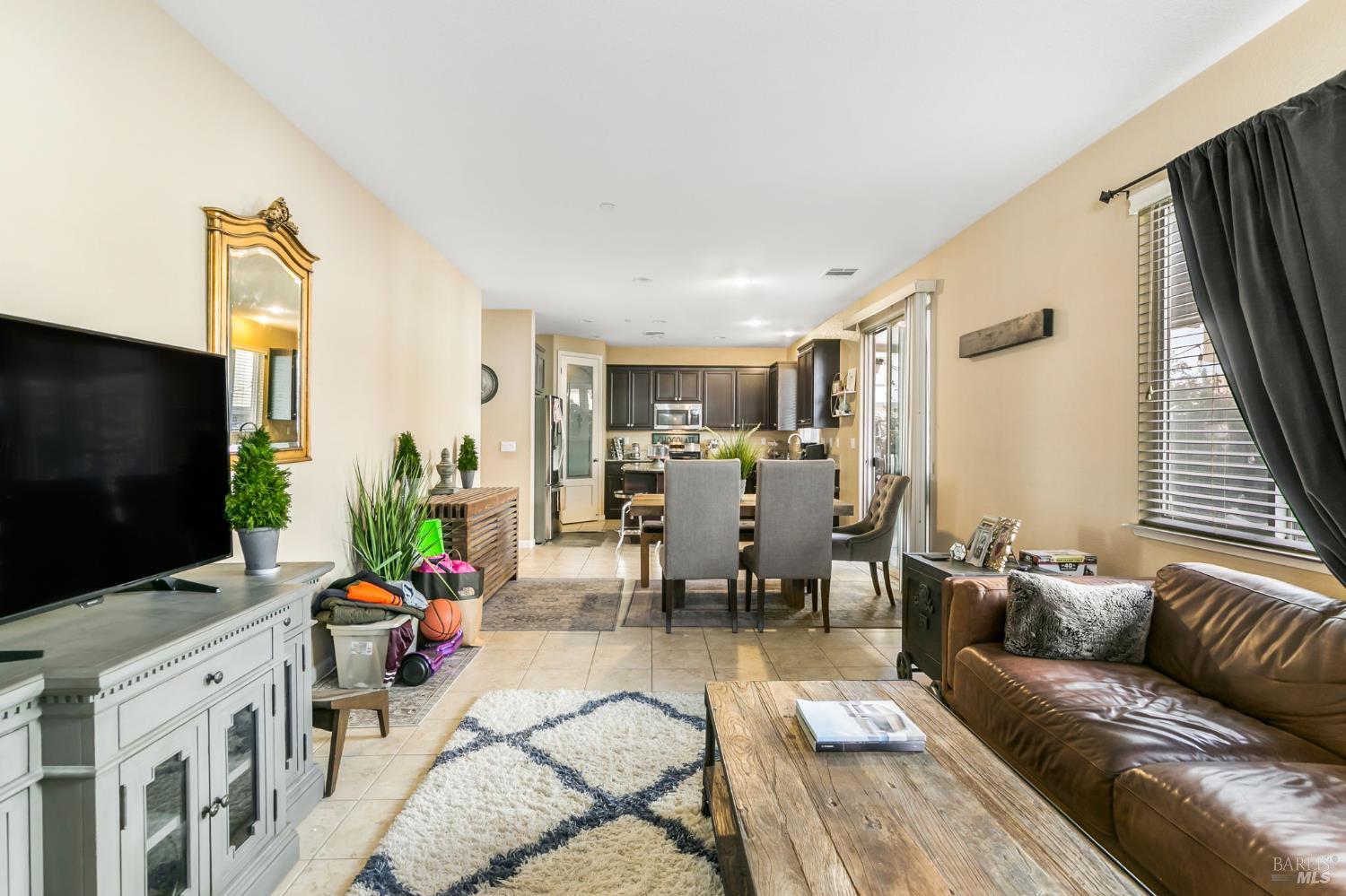 Detail Gallery Image 27 of 34 For 771 Del Mar Cir, Vacaville,  CA 95688 - 4 Beds | 2/1 Baths