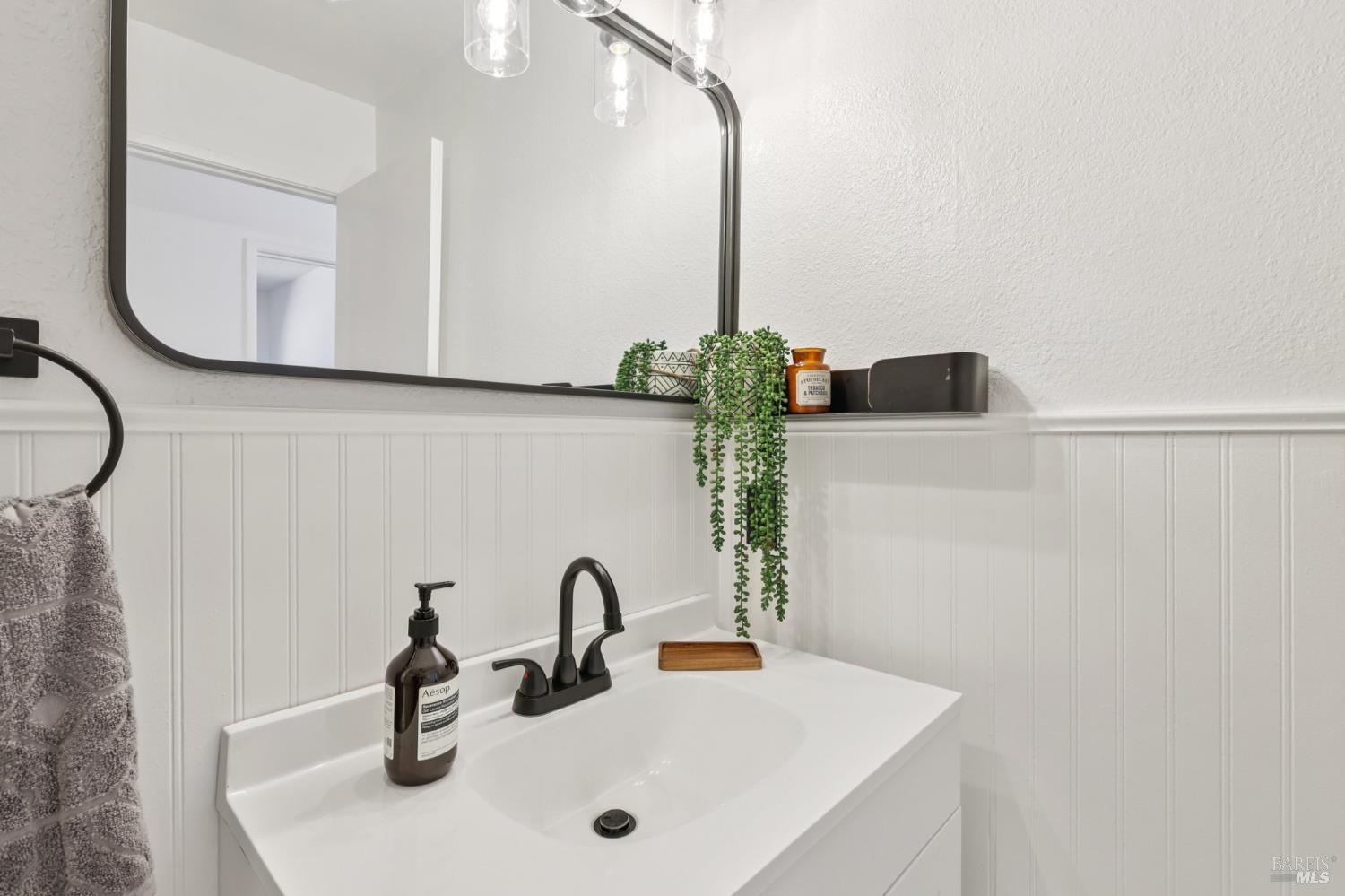 Detail Gallery Image 23 of 41 For 1364 Garmont Ct, Rohnert Park,  CA 94928 - 3 Beds | 2 Baths